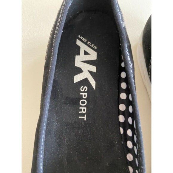 Black Ann Klein Sport Slip On (8 1/2) - Picture 2 of 8